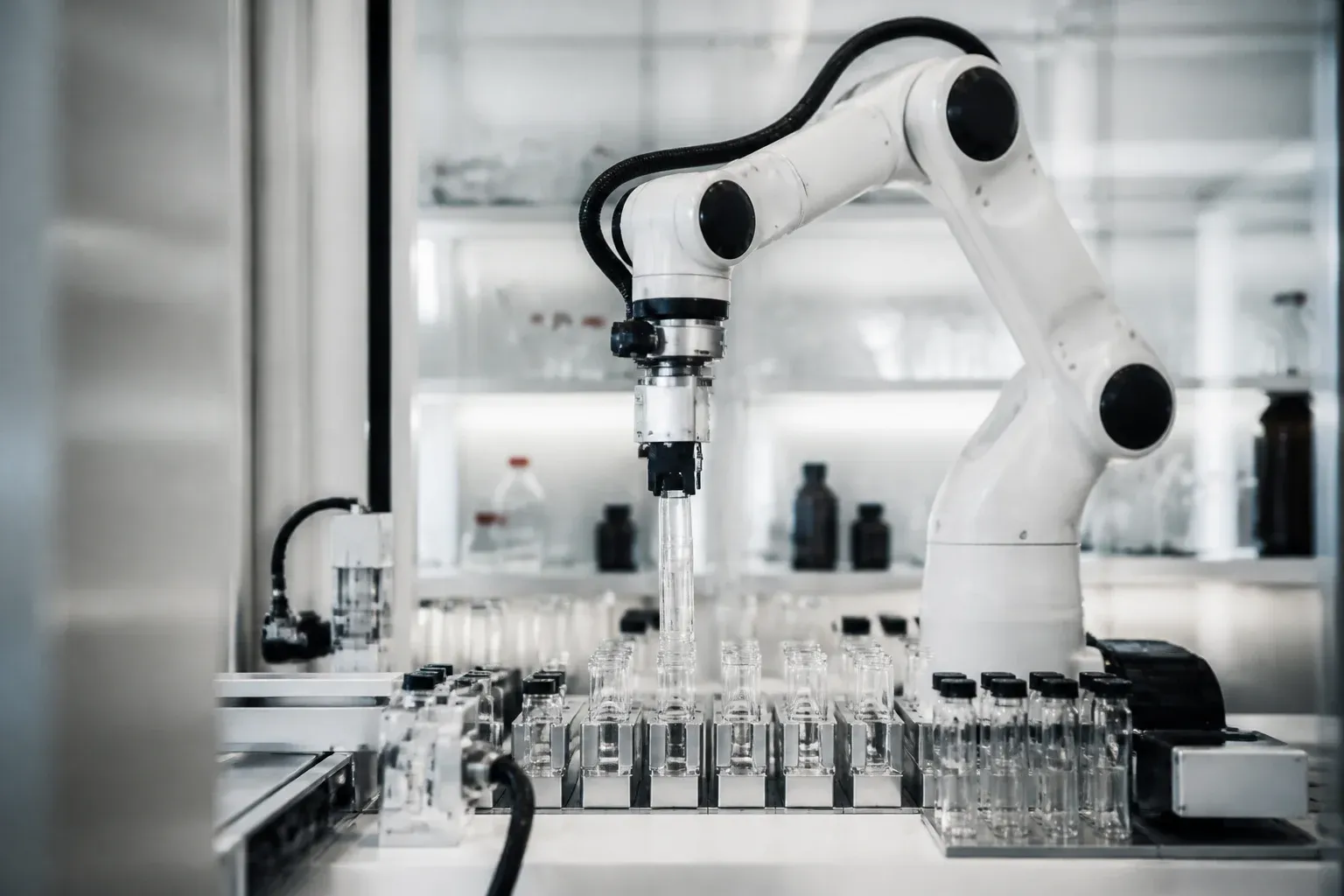 Chalmers Robot Researcher Shows How AI Can Run the Scientific Discovery Loop